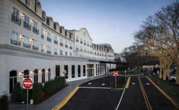 Chateau Grande Hotel Hotel Exterior Entrance